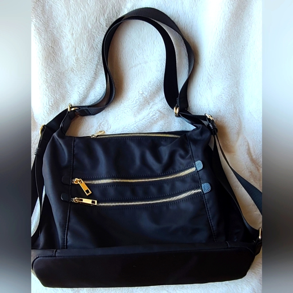 Sondra Roberts Squared Nylon Convertible purse/backpack